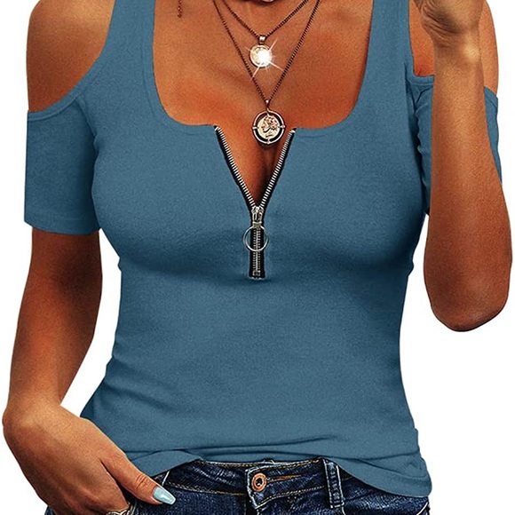 Tops - NWOT teal blue zip up cold shoulder top
